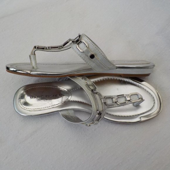 New Marc Fisher slide Sandals with Chain accent Silver White SZ 6 - Picture 6 of 15